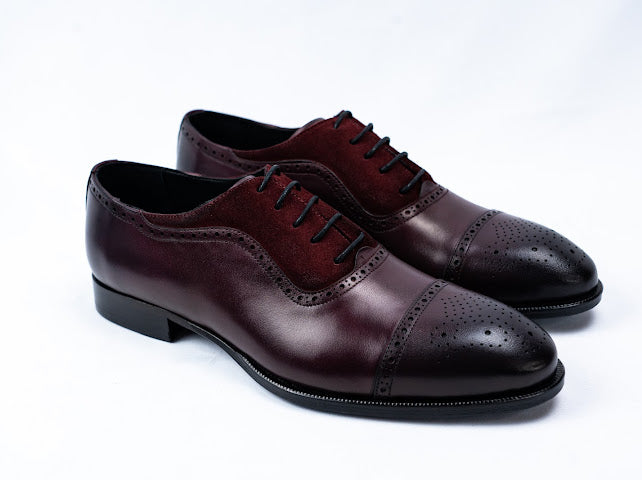 Schnürschuhe mit Schnürsenkel aus Leder