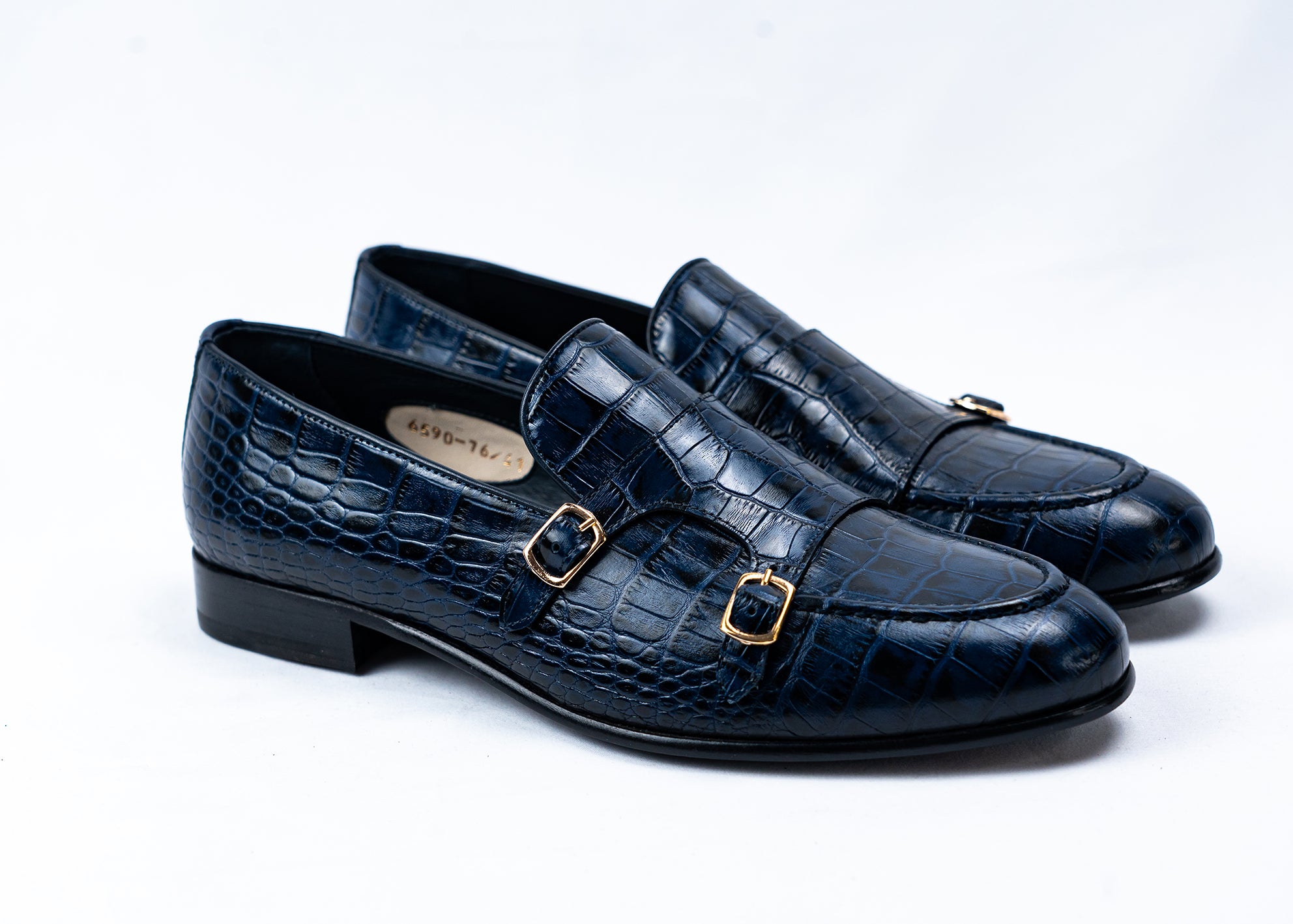 Slipper mit Crocoprägung 