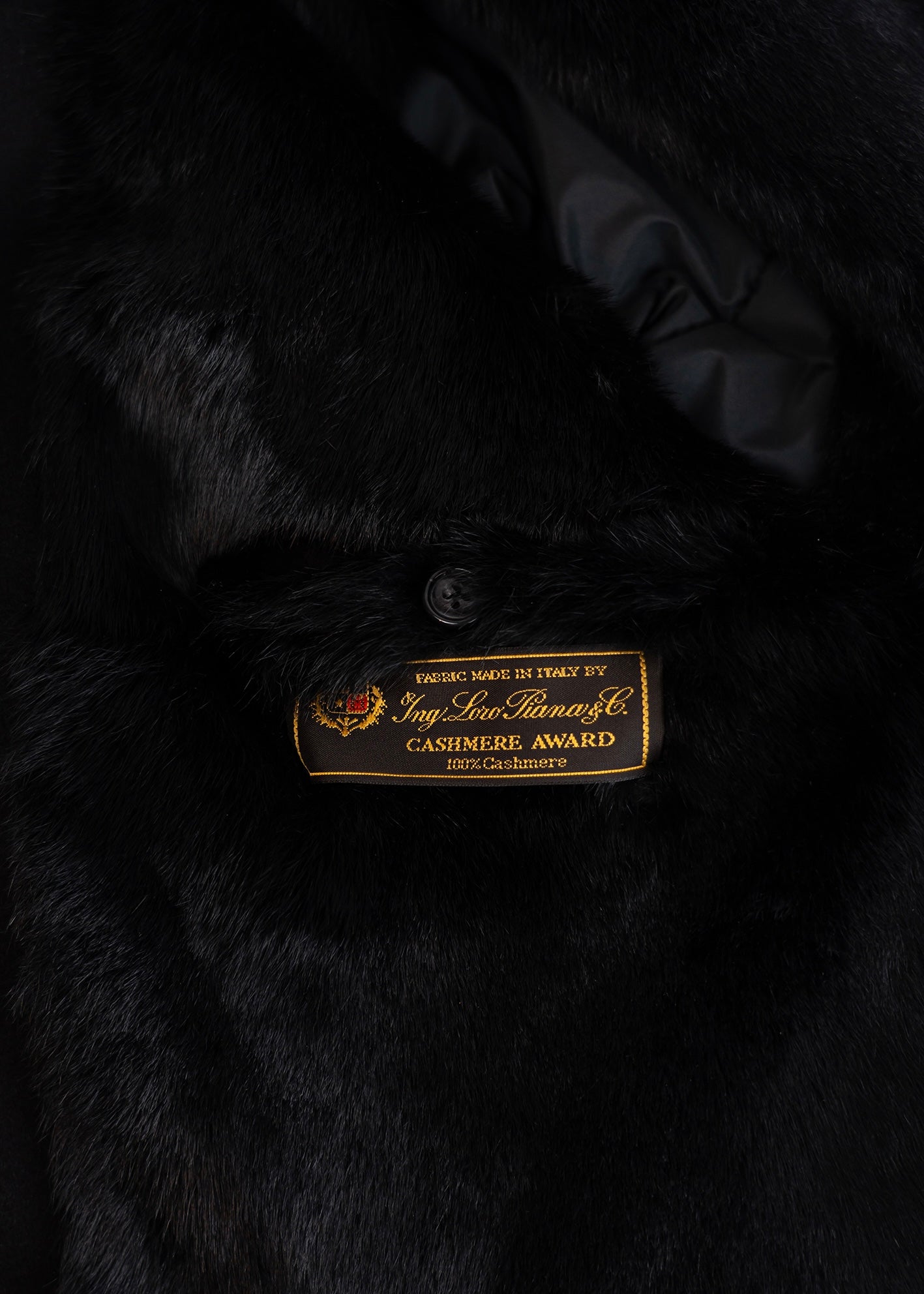 ROJÈÈ DESIGN – Cashmere Loro Piana Fabric & Raccoon Fur Jacket