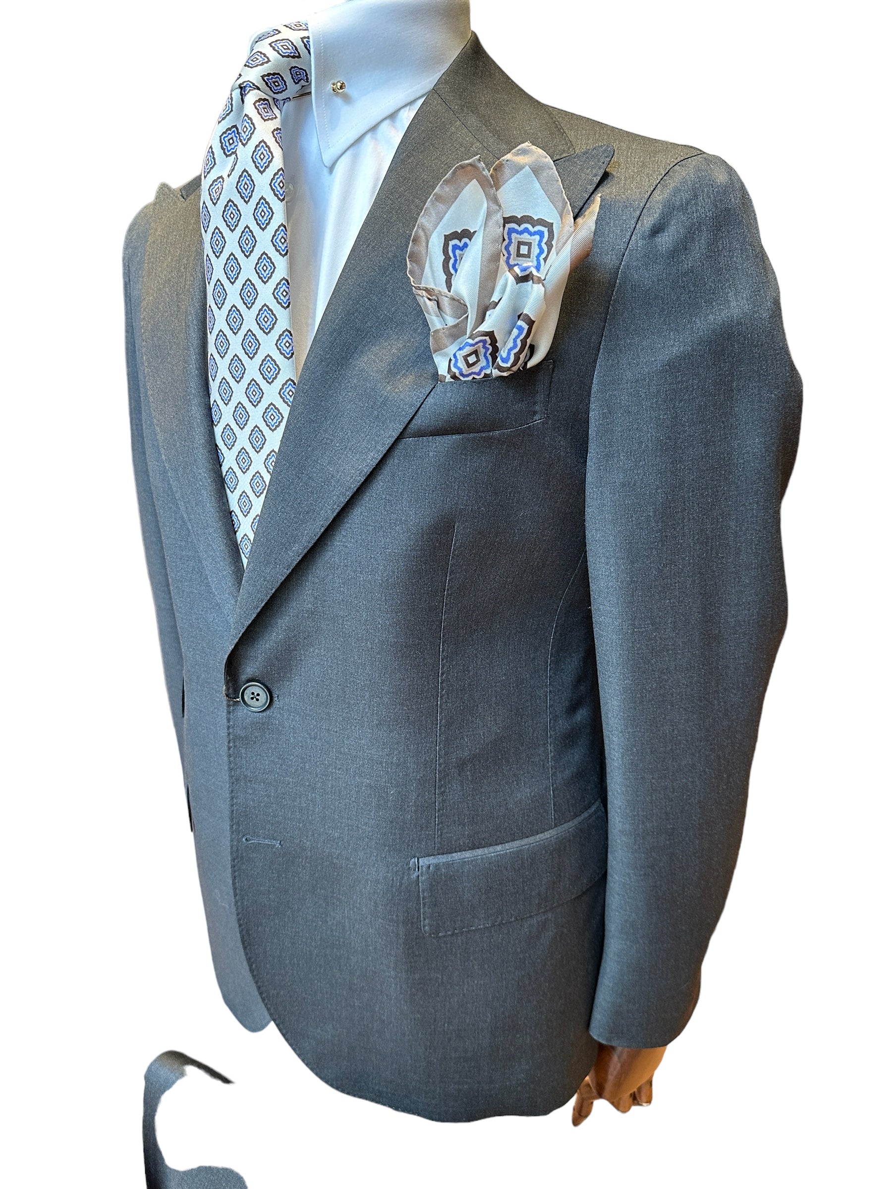 single-breasted suit