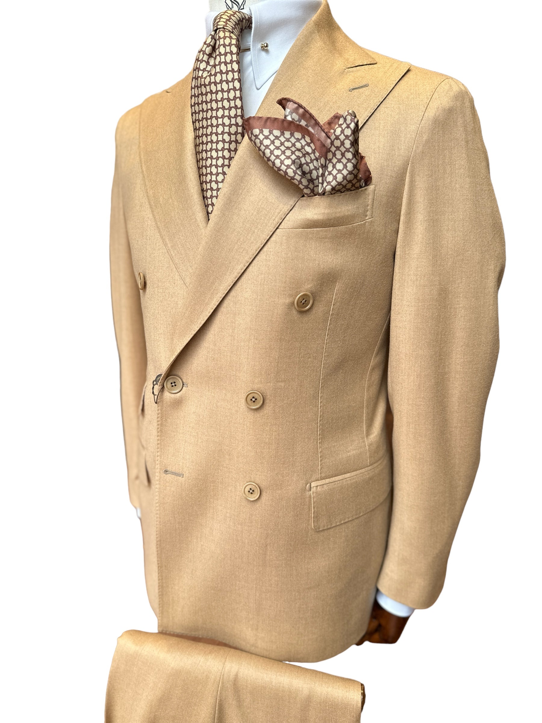 Suit Double-breasted Camel
