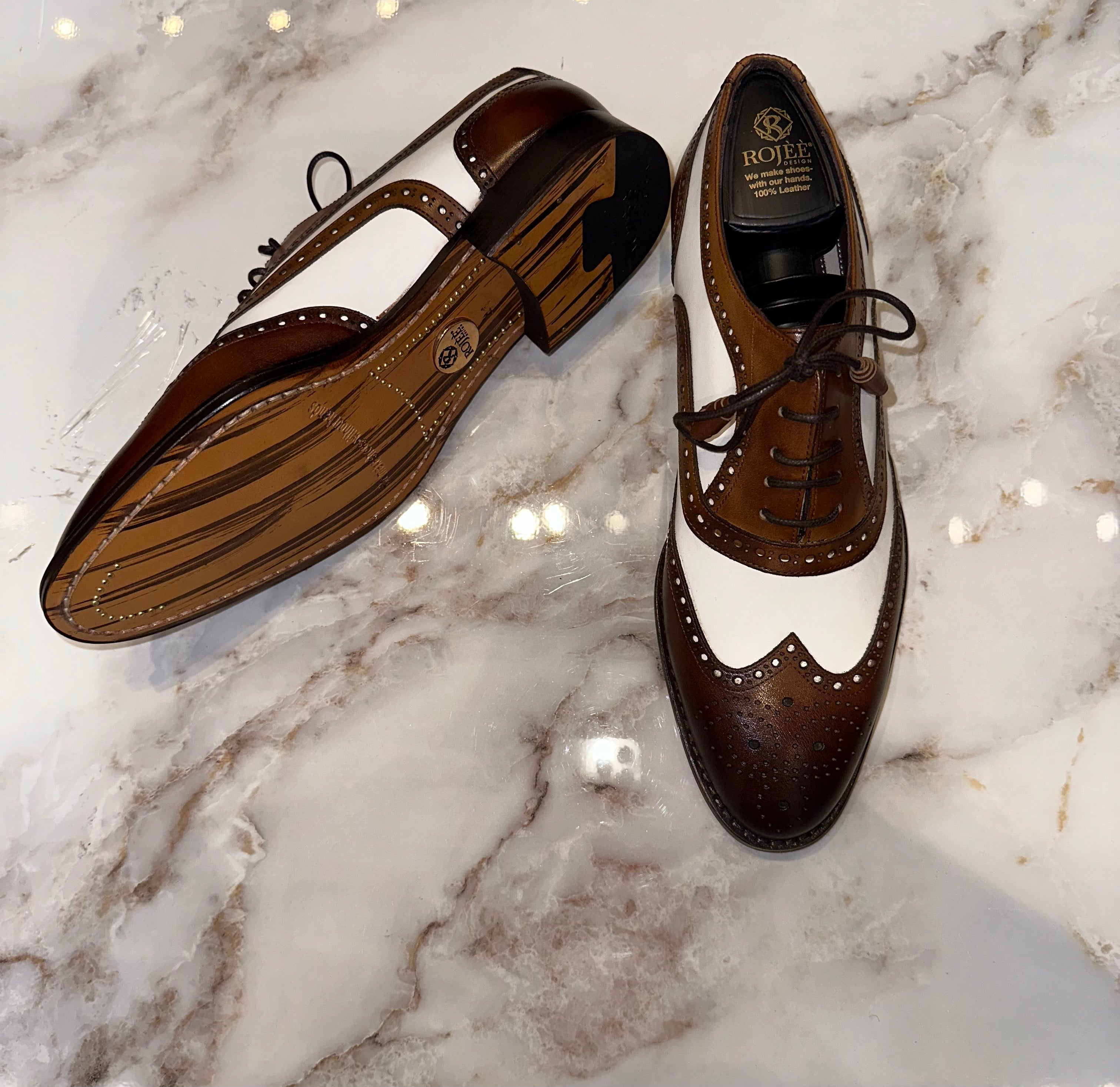 Schnürsenkel Schuhe aus Leder