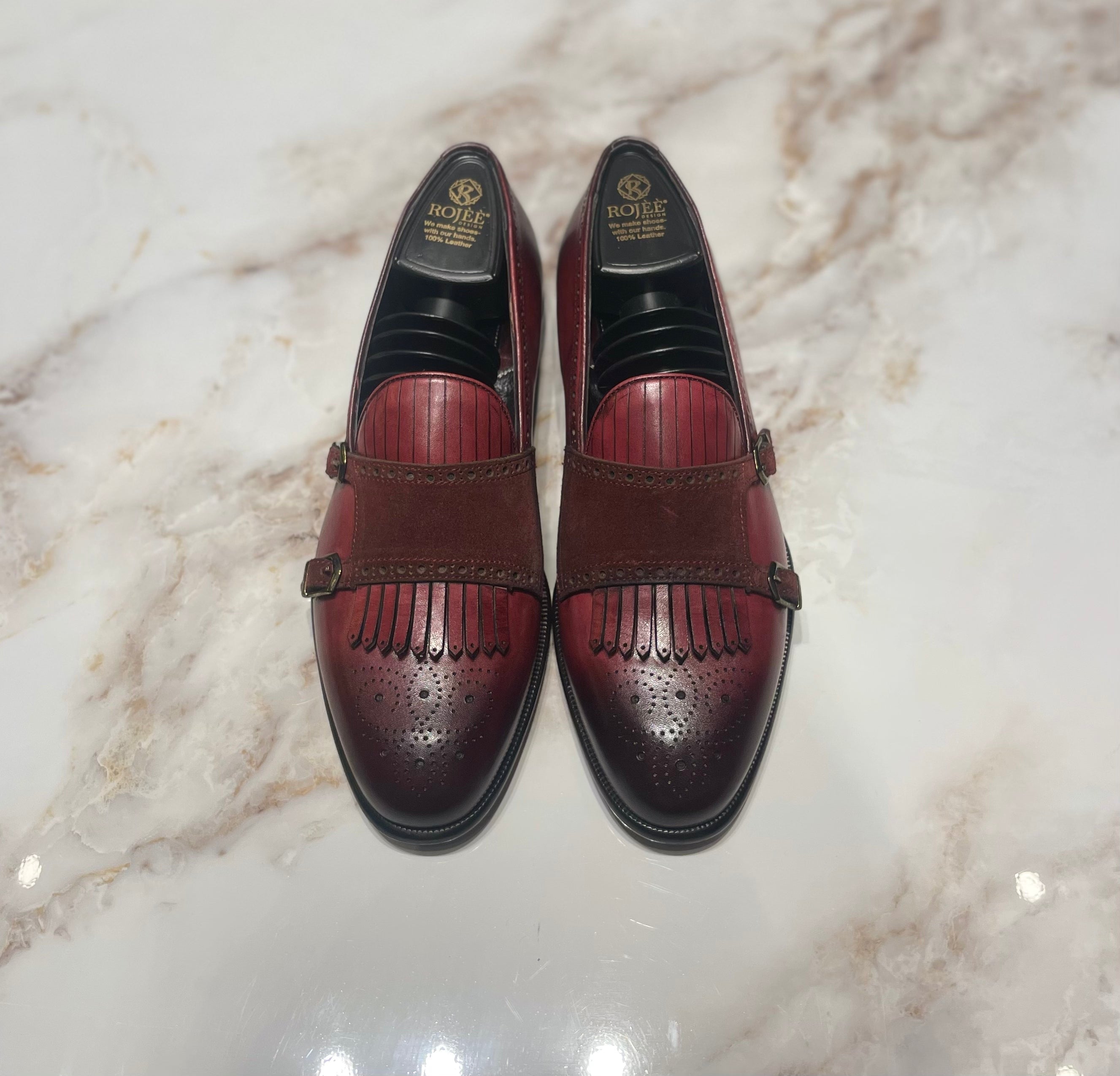 Slipper with fringes - double buckle