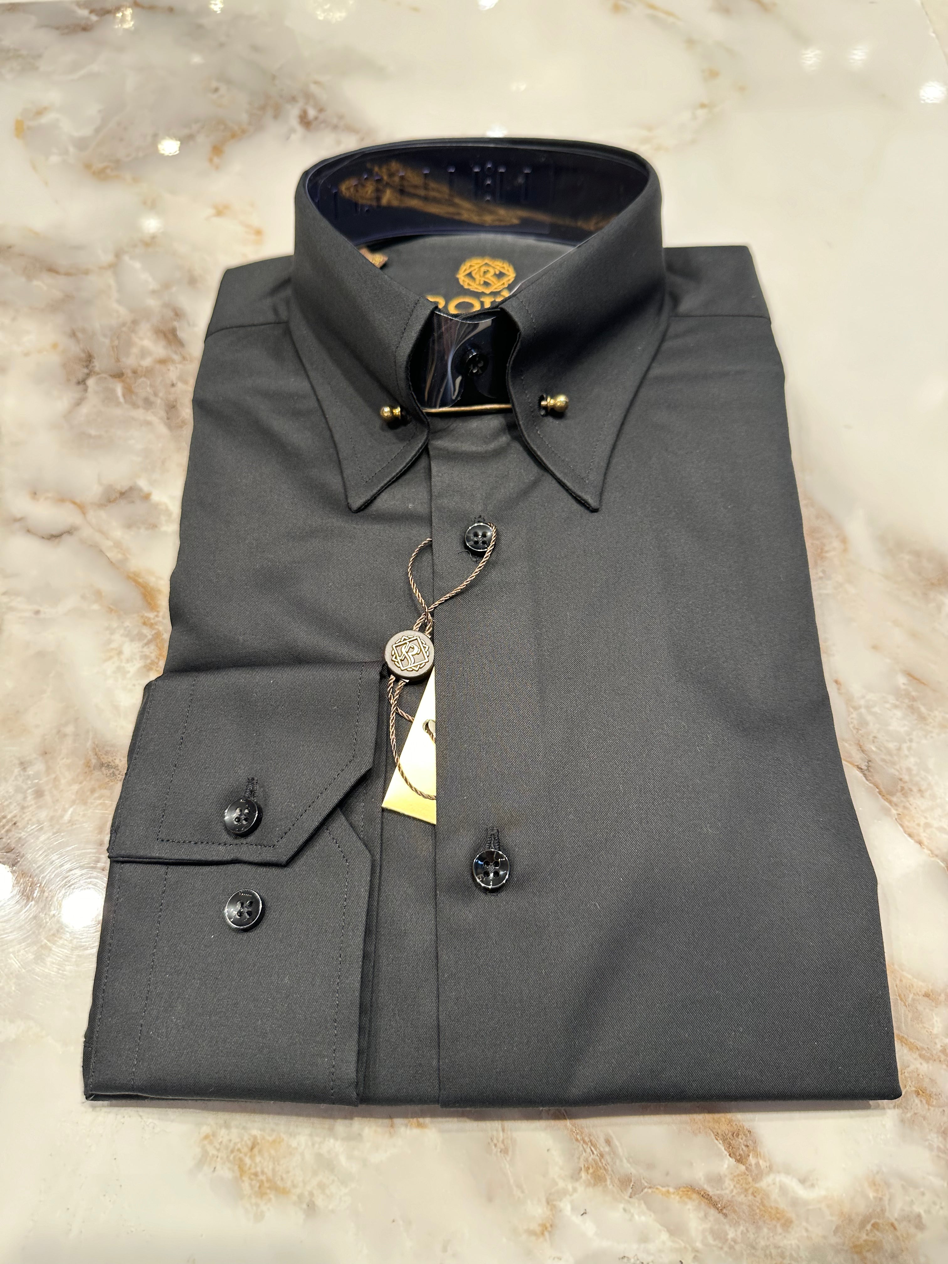 Black Shirt / Shark / Pointed Collar
