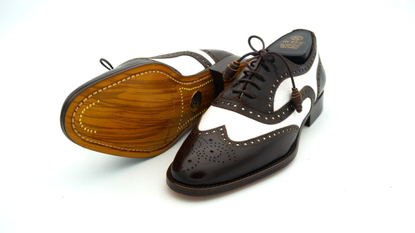 Schnürsenkel Schuhe aus Leder