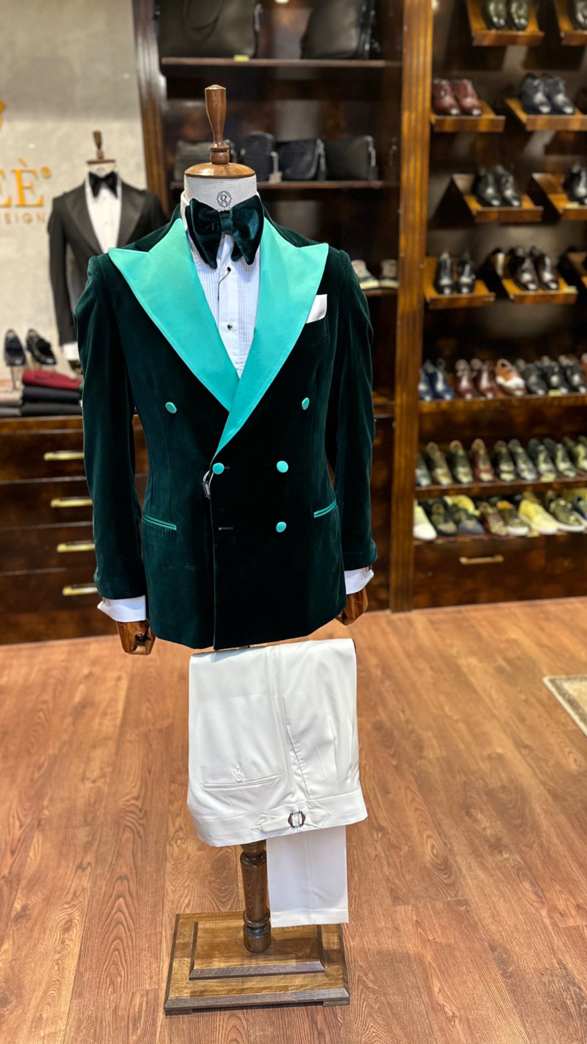Tuxedo Double Breasted Blazer ￼