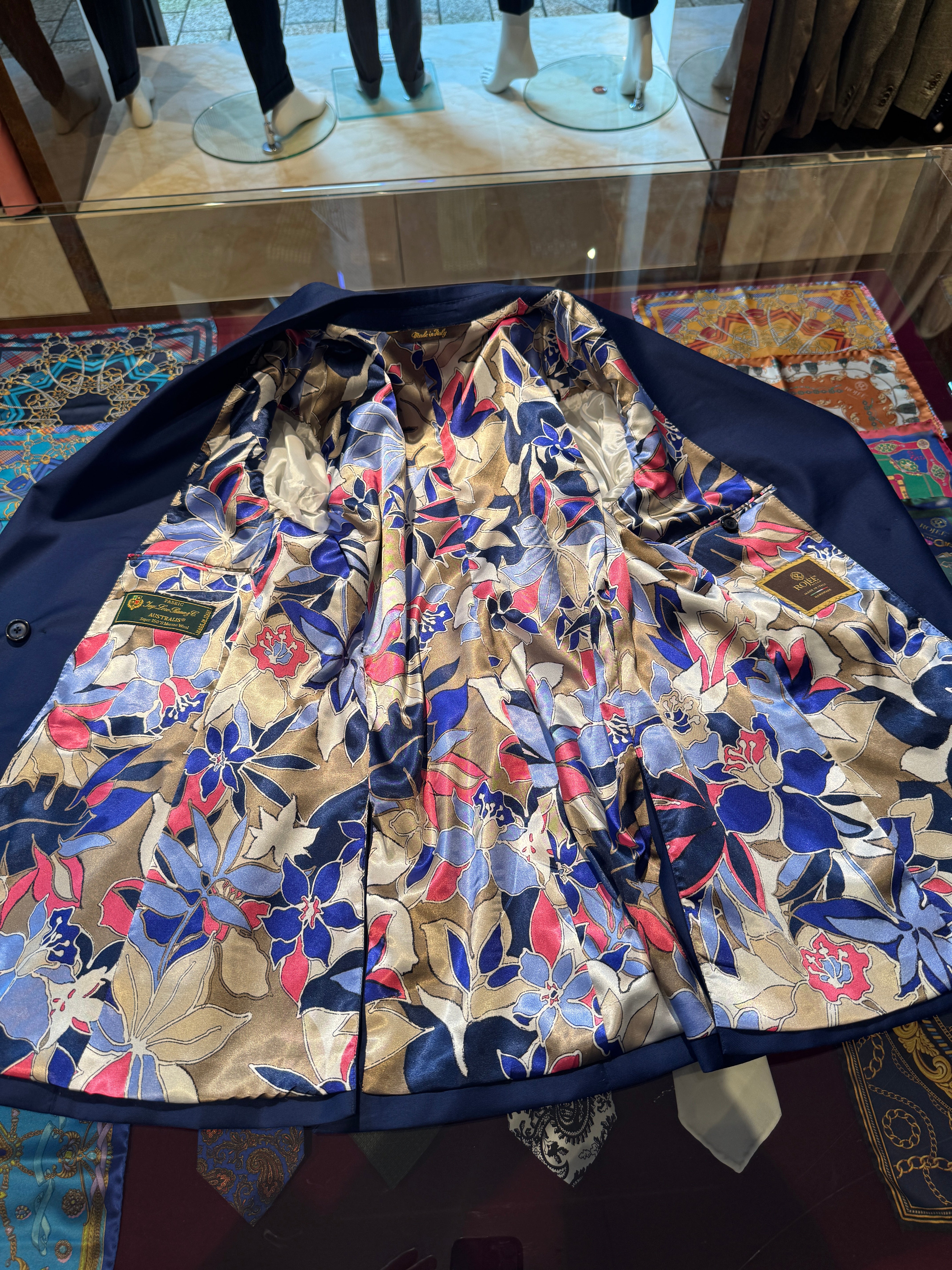 Damenanzüge Farbe Blau Stoffmarke Loro Piana