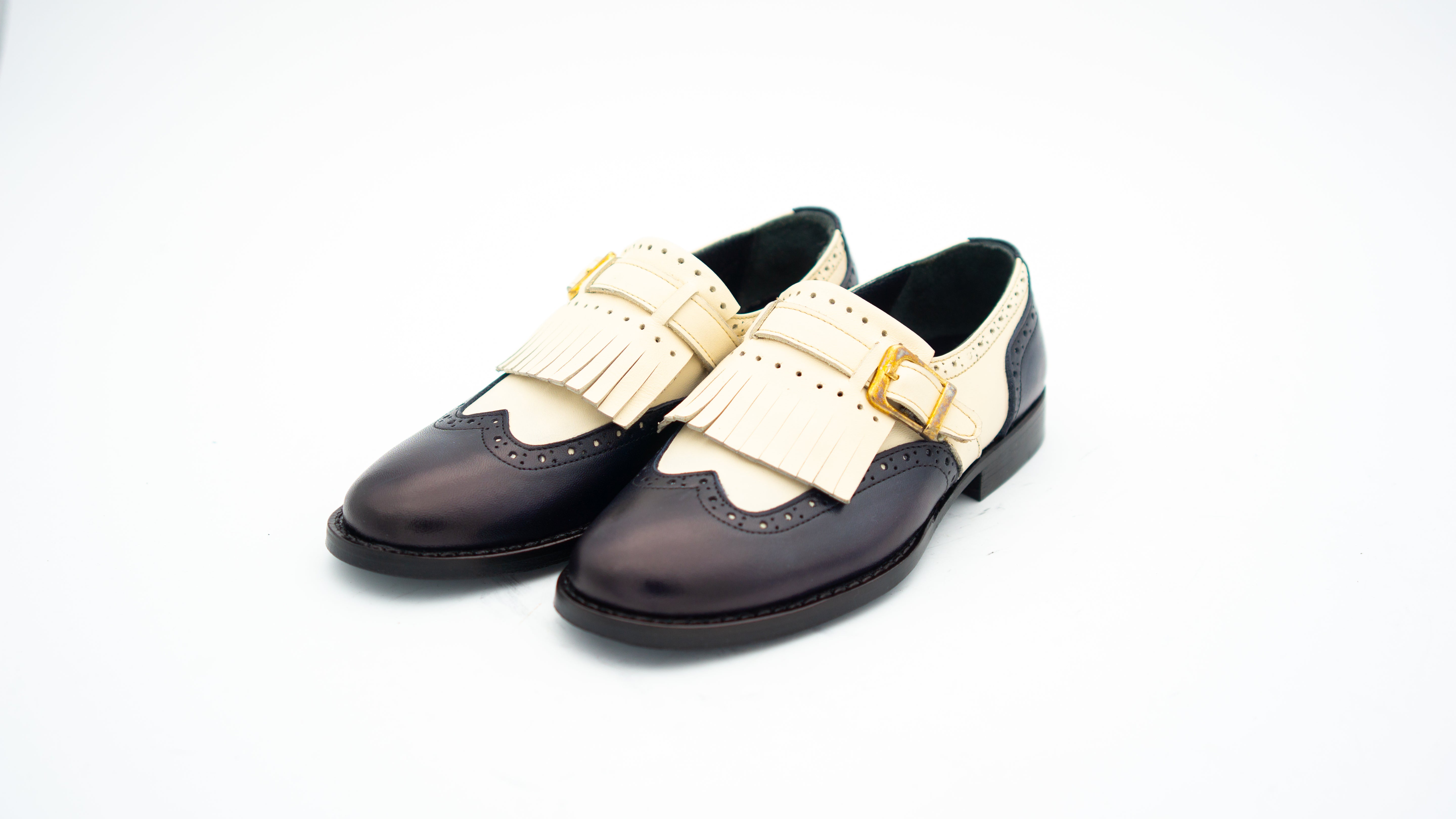 Slipper mit Fransen aus Leder