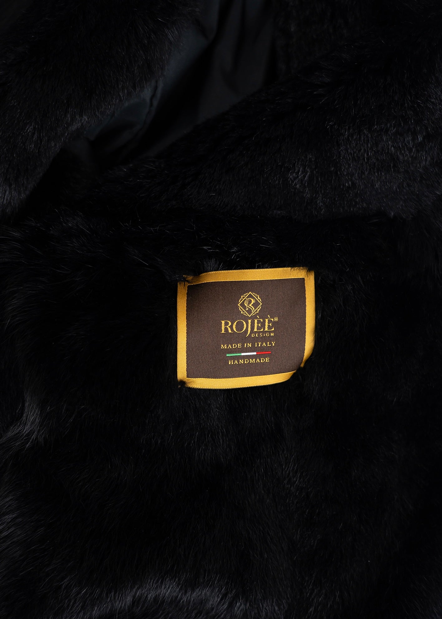 ROJÈÈ DESIGN – Cashmere Loro Piana  Fabric & Raccoon Fur Jacket