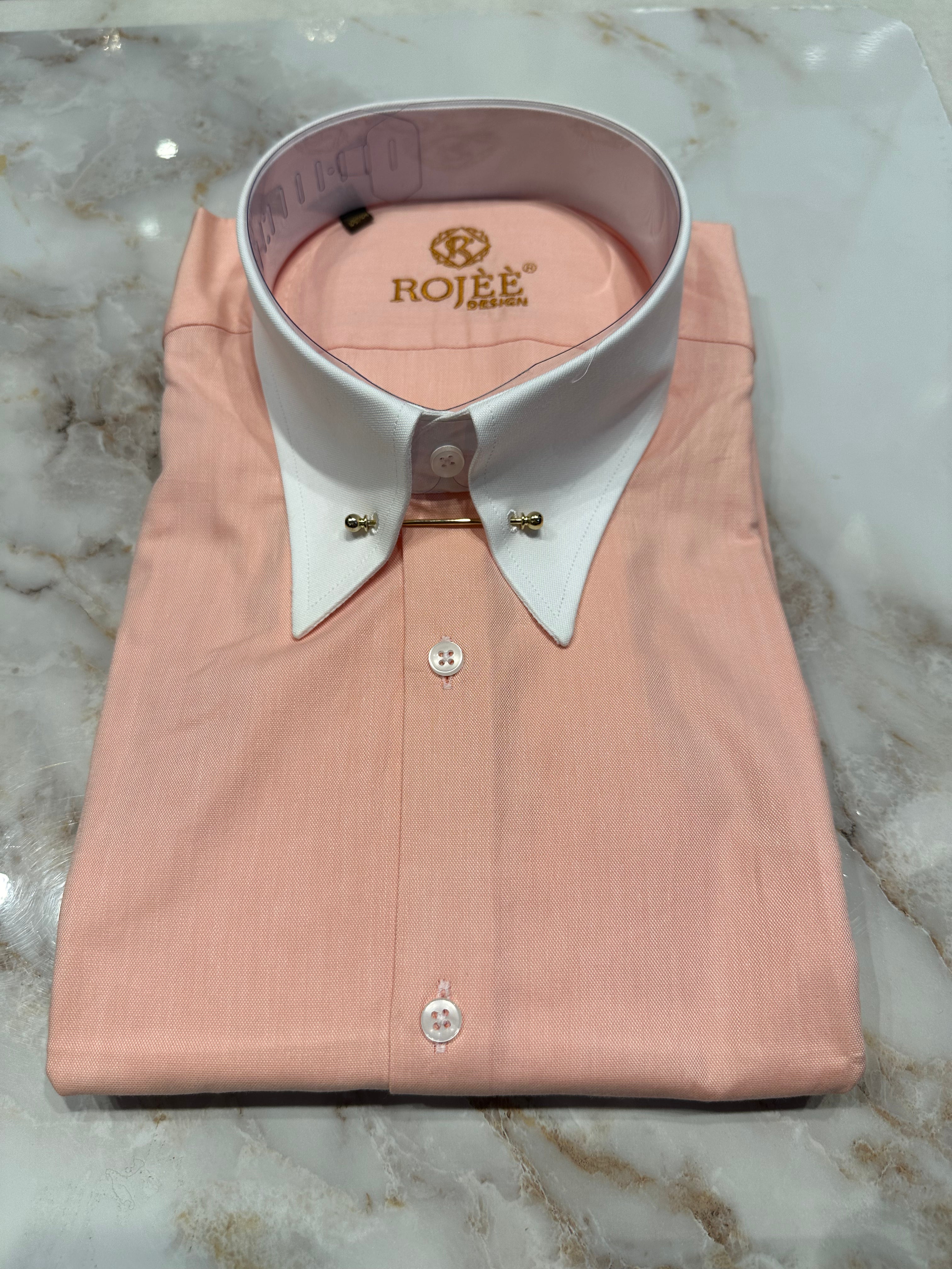 Light pink shirt / SHARK / ROUND / POINTED COLLAR
