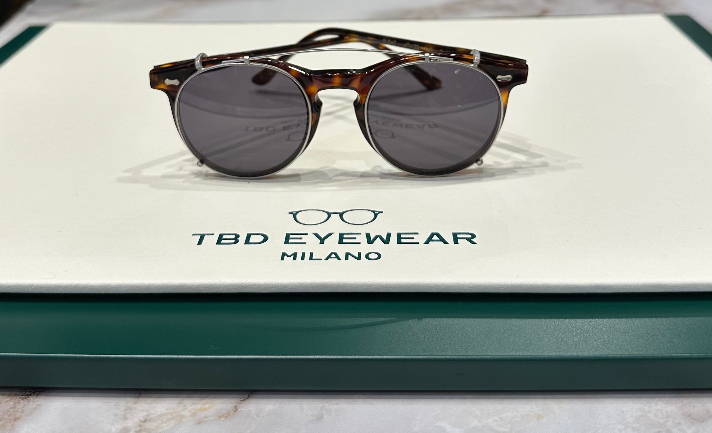 Sonnenbrille TBD